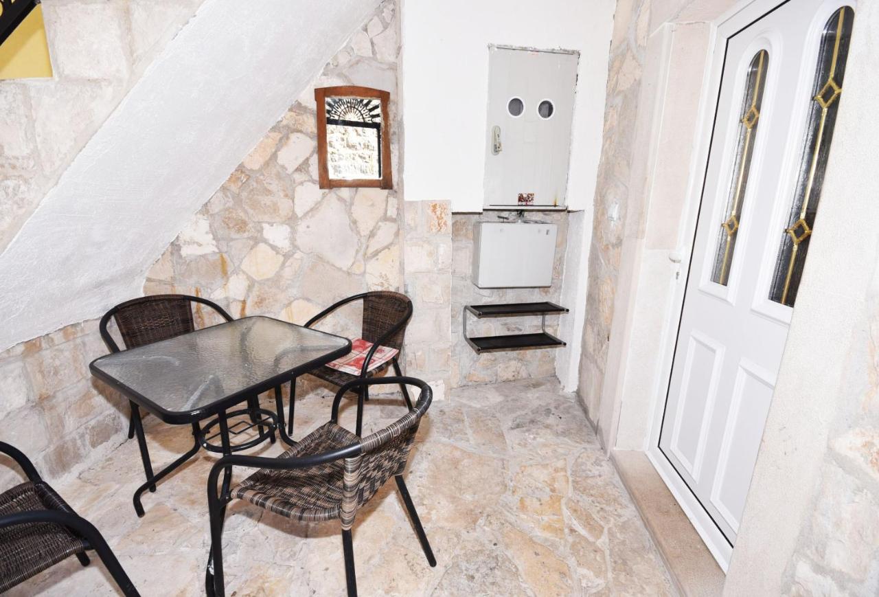 Vila Kula 1830 Apartments Herceg Novi Buitenkant foto